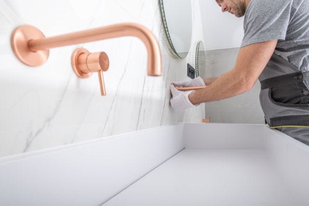 What to Expect When Hiring a Bathroom Installer